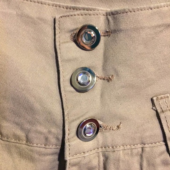 High-Rise Khaki 3 Button 5 Pocket Stretch Shorts - Picture 7 of 16